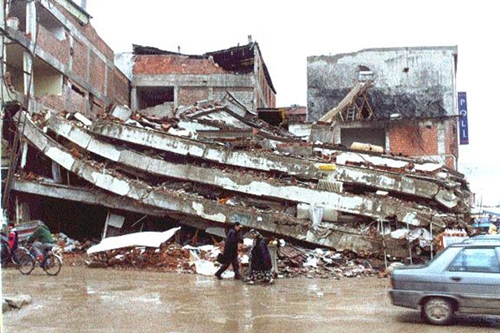 Foto - 17 Ağustos 1999 Depremi
