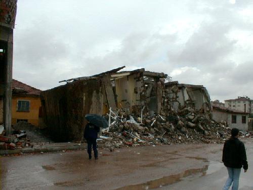 Foto - 17 Ağustos 1999 Gölcük Depremi