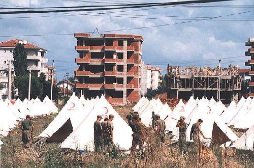 Foto - 17 Ağustos 1999 Gölcük Depremi