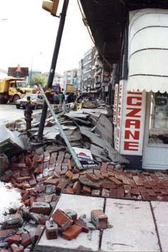 Foto - 17 Ağustos 1999 Gölcük Depremi