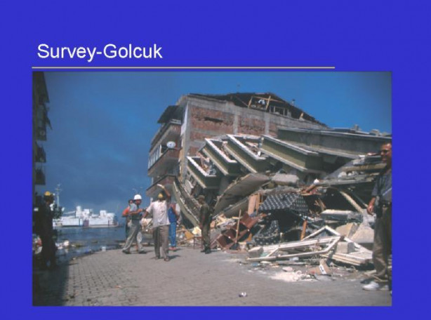 Foto - 17 Ağustos 1999 Gölcük Depremi