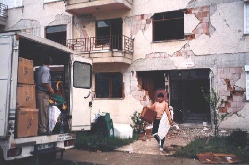 Foto - 17 Ağustos 1999 Gölcük Depremi