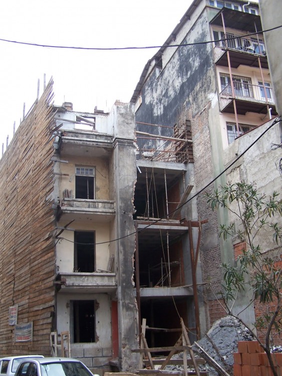 Foto - 17 Ağustos 1999 Gölcük Depremi