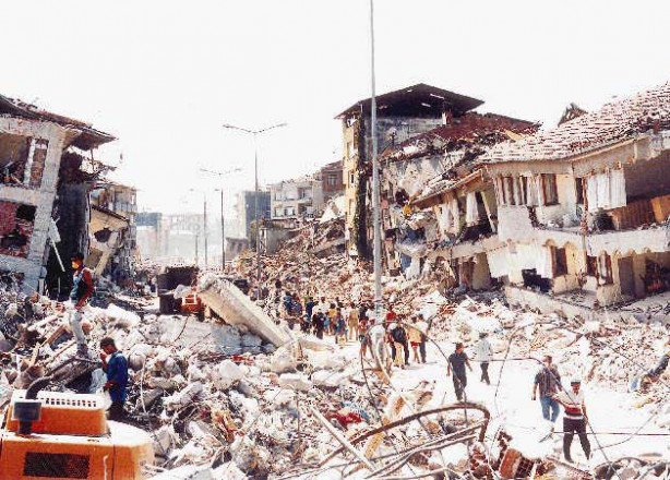 17 Ağustos 1999 Gölcük Depremi