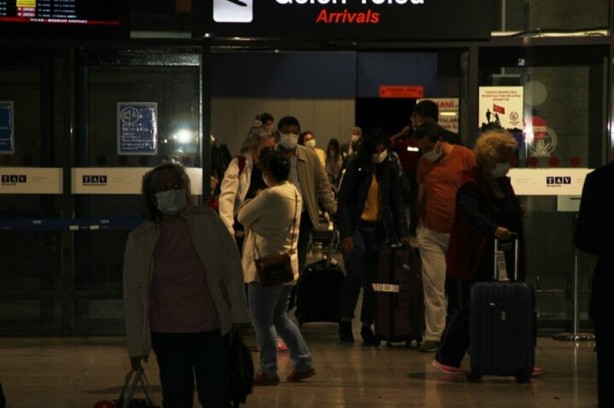 Foto - 17 günlük tam kapanmaya saatler kala İstanbul'dan kaçış sürüyor