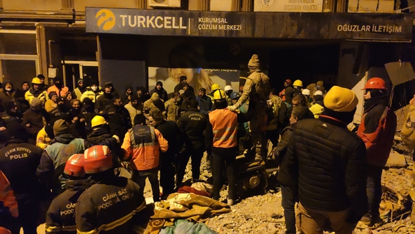 Foto - 17 yaşındaki genç 138 saat sonra kurtarıldı