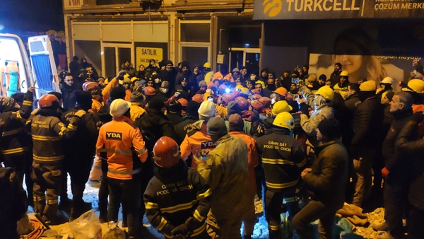 Foto - 17 yaşındaki genç 138 saat sonra kurtarıldı