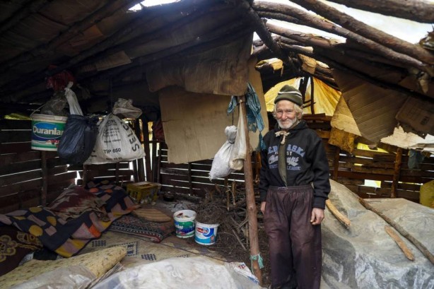 Foto - 17 yıldır dağda tek başına yaşayan adamın insanlara küsme nedeni şaşırttı! Sen ne yaptın böyle Mehmet dayı