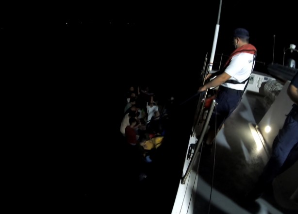 Foto - 174 düzensiz göçmen daha yakalandı