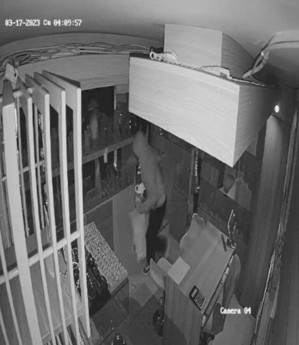 Foto - 18 milyon liralık hırsızlık yapan şüpheliler yakayı ele verdi!