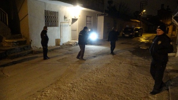 Foto - 18 yaşındaki genç tartıştığı arkadaşını pompalı tüfekle vurdu!