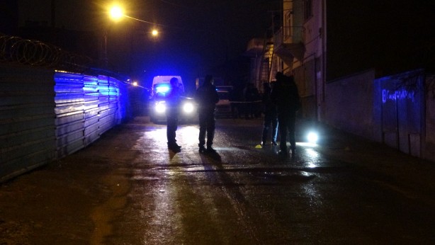 Foto - 18 yaşındaki genç tartıştığı arkadaşını pompalı tüfekle vurdu!