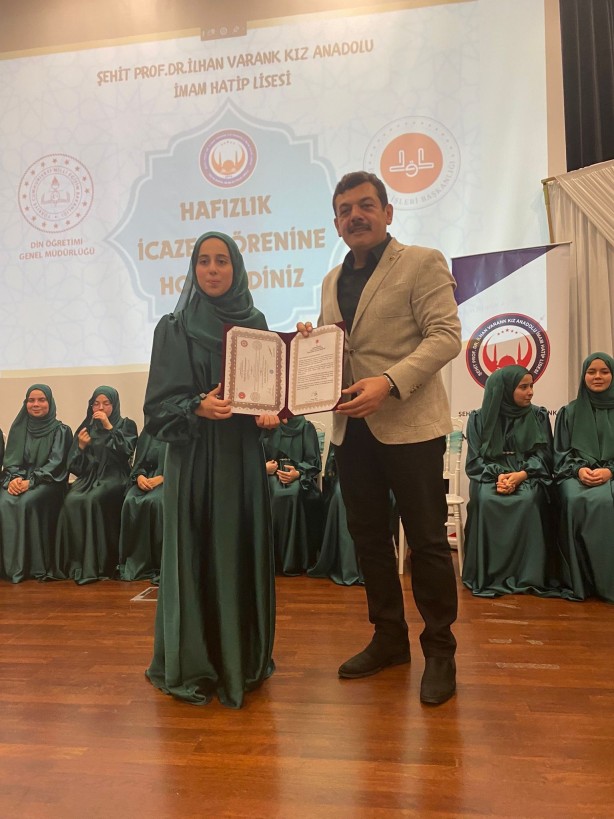 Foto - 19 hafız icazet töreniyle taç giydi