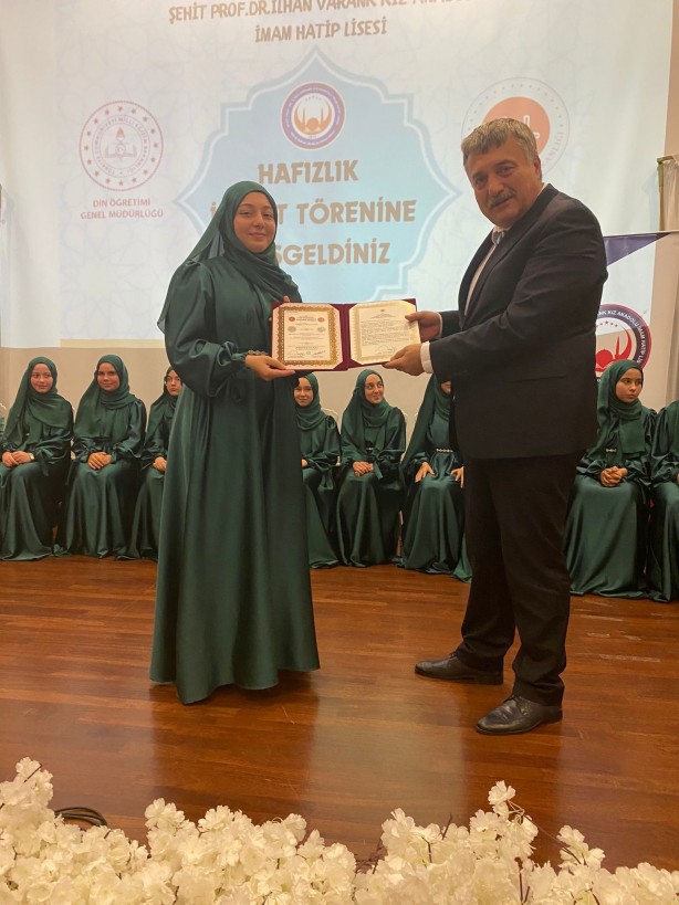 Foto - 19 hafız icazet töreniyle taç giydi