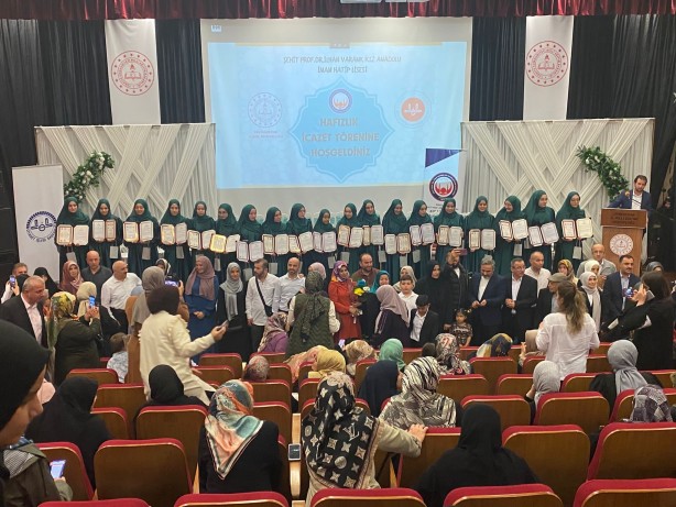 19 hafız icazet töreniyle taç giydi