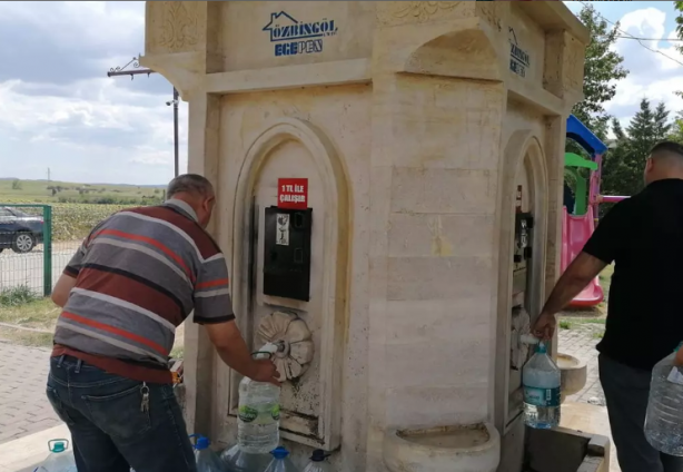 Foto - 19 litre damacana su 70 liraya koşarken bu belediyede 5 litre su sadece 1 lira! 'Helal olsun' dedirttiler