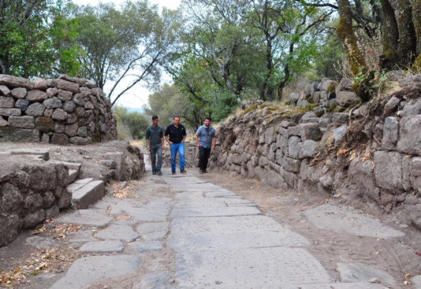 Foto - 1900 yıllık tarihe sahip! Ormanın ortasında kazıldıkça ortaya çıktı