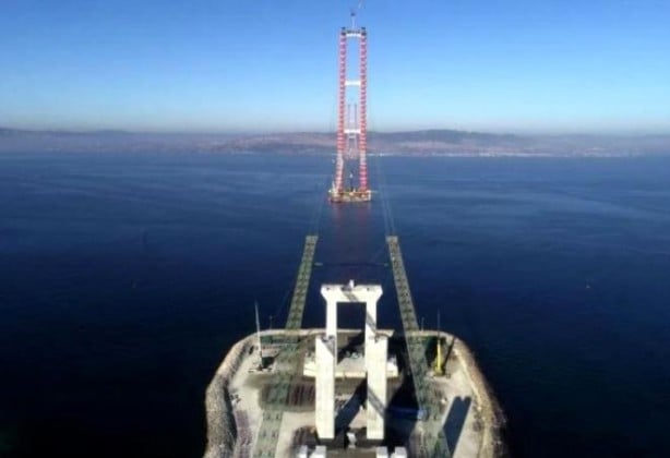 Foto - 1915 Çanakkale Köprüsü, Fransa'nın ünlü simgesini geçti