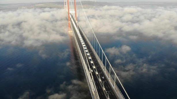 1915 Çanakkale Köprüsü'nde görsel şölen