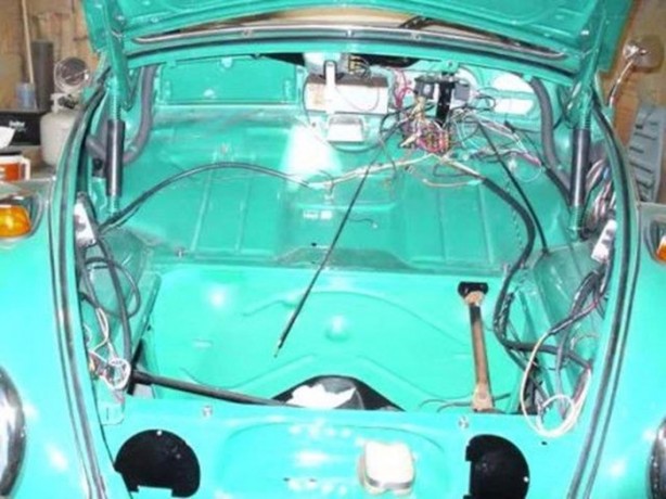 Foto - 1966 model Vosvos'u 2016 modele çevirdi