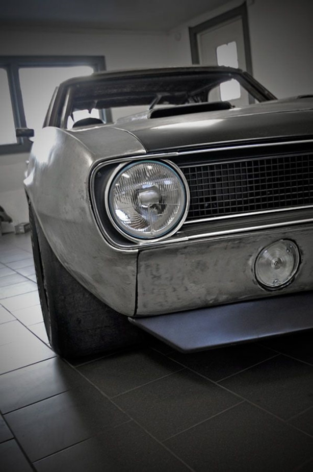 Foto - 1968 model Chevrolet Camaro'yu yenilediler!