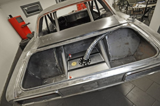 Foto - 1968 model Chevrolet Camaro'yu yenilediler!