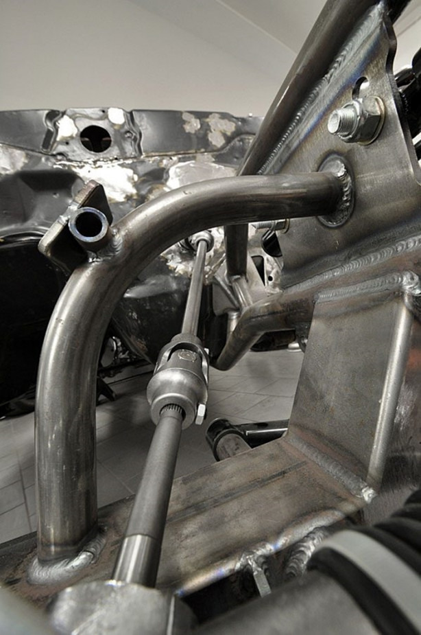 Foto - 1968 model Chevrolet Camaro'yu yenilediler!