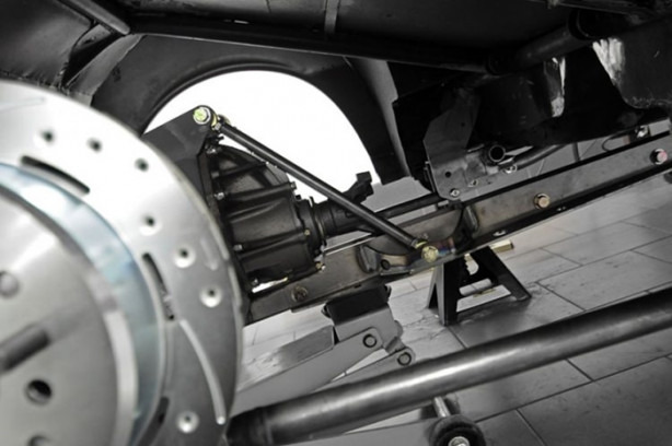 Foto - 1968 model Chevrolet Camaro'yu yenilediler!