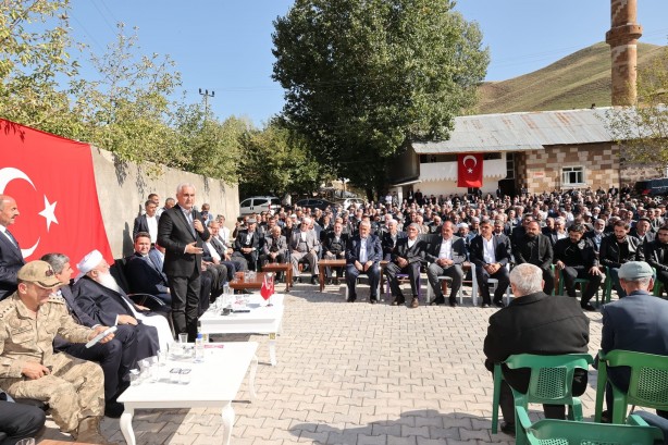 Foto - 1998'den beri süren kan davası böyle sona erdi! Husumetli aileler Kur'an-ı Kerim'le söz verdi