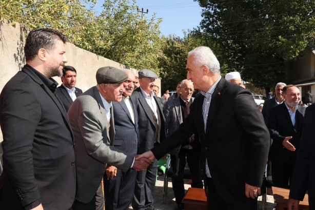 Foto - 1998'den beri süren kan davası böyle sona erdi! Husumetli aileler Kur'an-ı Kerim'le söz verdi