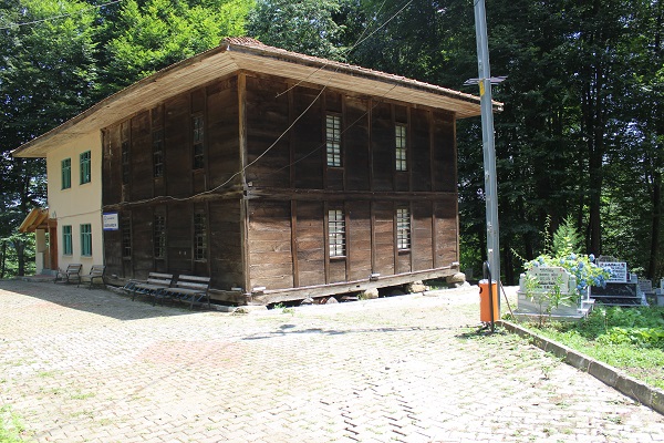 Foto - 2 asırlık cami ise... Bu mahalle çöküyor 6 ev tahliye edildi