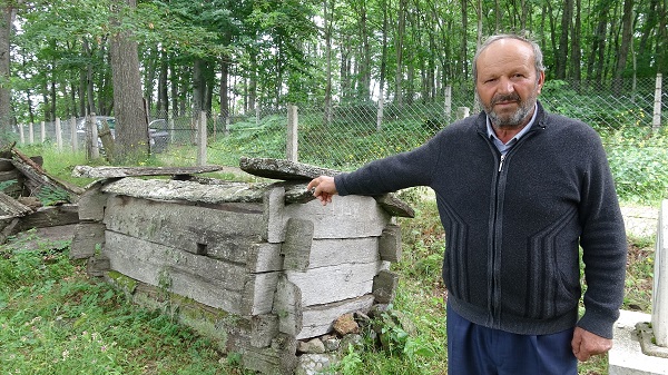 Foto - 2 asırlık mezarlık yok olmak üzere... İşte Türkiye'nin en ilginç mezarlığı