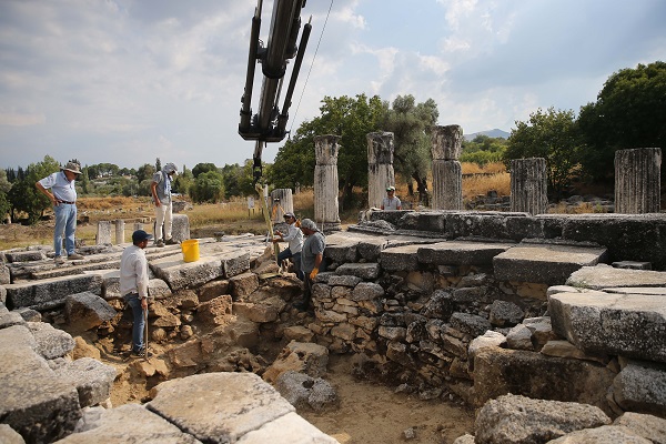Foto - 2 bin 100 yıllık yapı ayağa kaldırılıyor