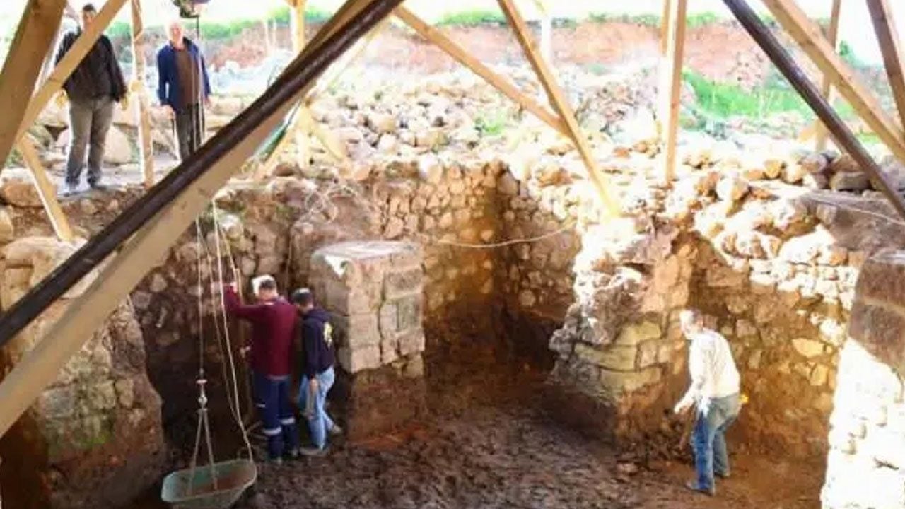 Foto - 2 bin 300 yıllık kalede keşfedildi: Sonuçları yayınlandı! Ordu'daki kazılarda yayınlan görüntüde boynuzlu heykel şaşırttı 