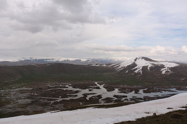 Foto - 2 bin 320 rakımda kuraklık! O gölün son hali korkuttu