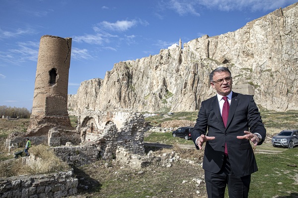 Foto - 2 bin 700 yıllık yapıda Osmanlı sembolü