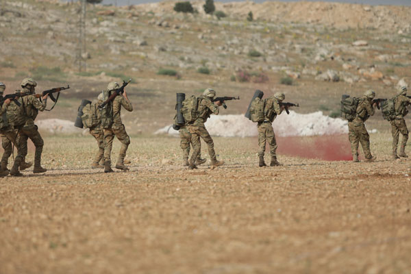 Foto - 2 bin asker! Suriye Milli Ordusu silah kuşandı