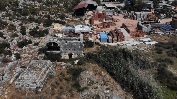 Foto - 2 bin yıllık tarihi yapı hayran bırakıyor