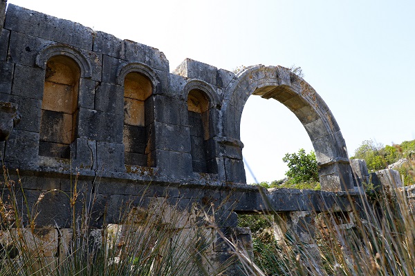 Foto - 2 bin yıllık tarihi yapı hayran bırakıyor