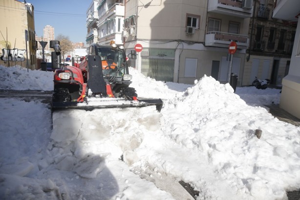 Foto - 2 cm’lik kar için yaptıklarına bak! Avrupa’nın en gelişmiş belediyesi hükümetten OHAL istedi