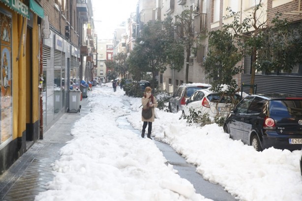 Foto - 2 cm’lik kar için yaptıklarına bak! Avrupa’nın en gelişmiş belediyesi hükümetten OHAL istedi