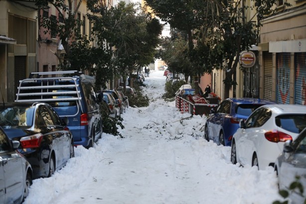 Foto - 2 cm’lik kar için yaptıklarına bak! Avrupa’nın en gelişmiş belediyesi hükümetten OHAL istedi