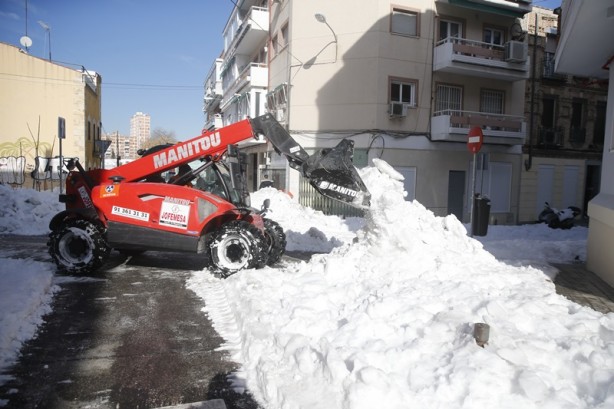 Foto - 2 cm’lik kar için yaptıklarına bak! Avrupa’nın en gelişmiş belediyesi hükümetten OHAL istedi