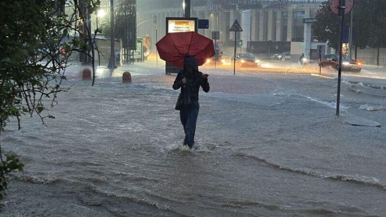 Foto - 2 il için turuncu, 3 il için sarı kodlu alarm: Dikkat! Metrekareye 75 kilo yağış bekleniyor