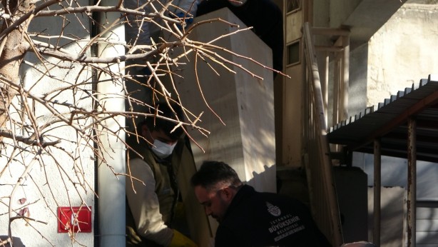 Foto - 2 kadın ölü bulundu! İstanbul'daki evden çıkanlar dehşete düşürdü