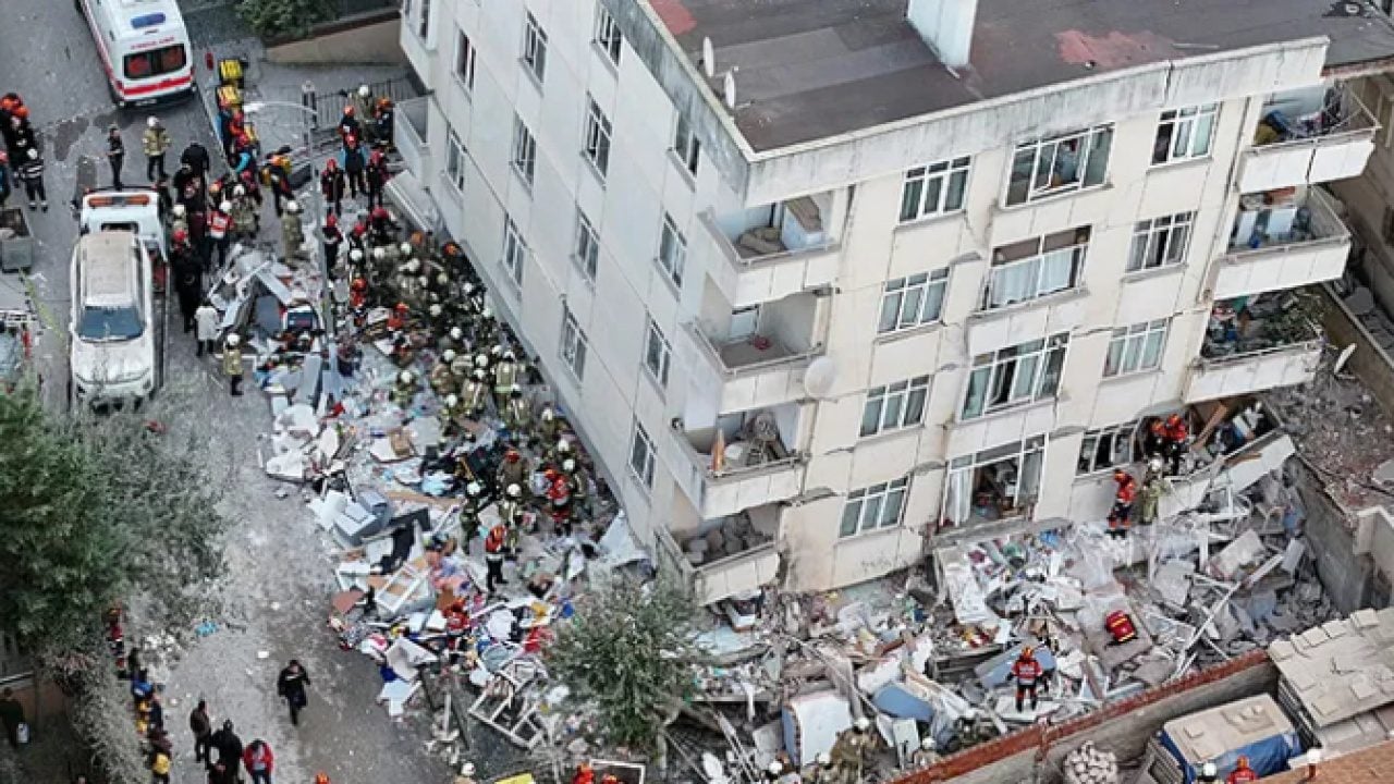 Foto - 2 kardeş Maltepe’deki faciada hayatını kaybetmişti: Birlikte can verdiler birlikte uğurlandılar