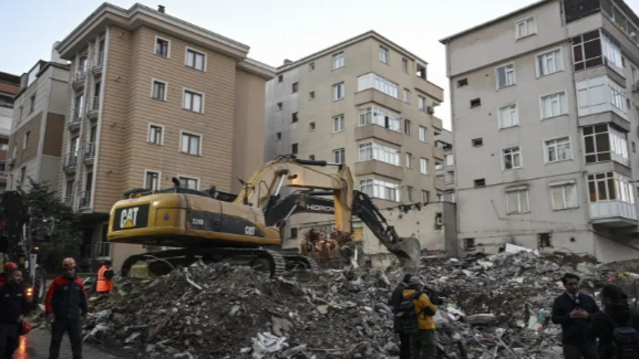 Foto - 2 kardeş Maltepe’deki faciada hayatını kaybetmişti: Birlikte can verdiler birlikte uğurlandılar