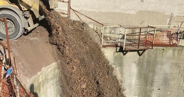 Foto - 2 kez tünel açma töreni yaptı! Sonunda toprakla kapattı İmamoğlu İstanbulluyla resmen dalga geçti
