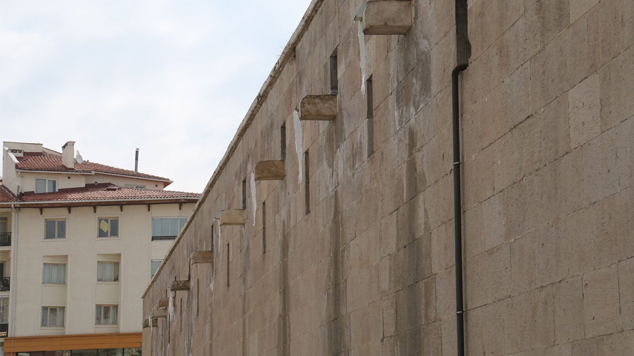 Foto - 2 metrelik buz sarkıtları oluştu! Martta bahar beklenirken Sibirya soğukları geldi