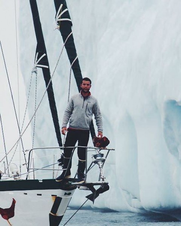 Foto - 2 yıldır karış karış dünyayı gezen tavuk!